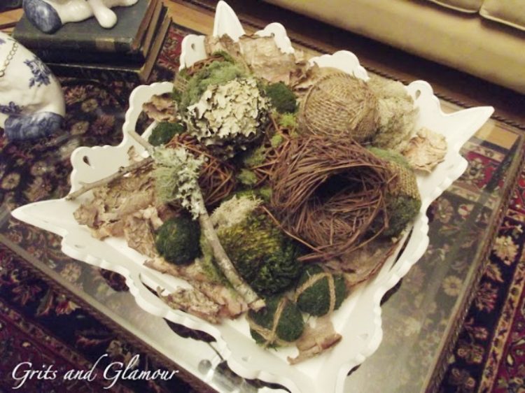 Moss and Lichen Covered Balls | The Everyday Home | www.everydayhomeblog.com