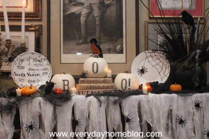 Halloween Mantel by The Everyday Home