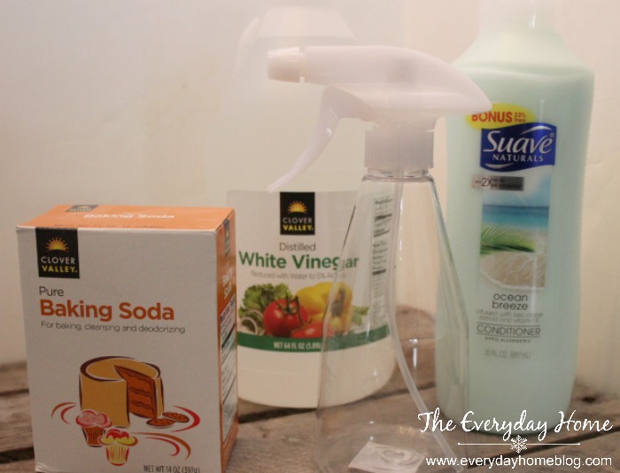 Recipes for Homemade Fabric Softener and "Febreze" Air Freshener by The Everyday Home #DollarStore #homemadeproducts #goinggreen