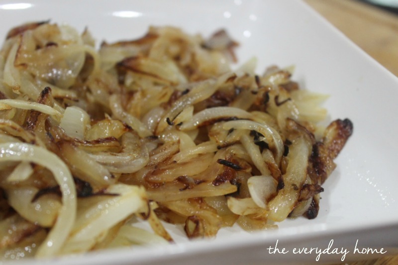 The Secret to Perfect Caramelized Onions by The Everyday Home  #cooking #recipes