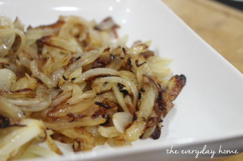 The Secret to Perfect Caramelized Onions by The Everyday Home  #cooking #recipes