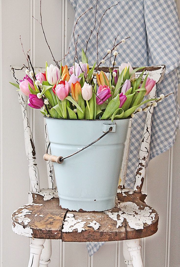 10-Ways to "Springy-fy" Your Home by The Everyday Home
