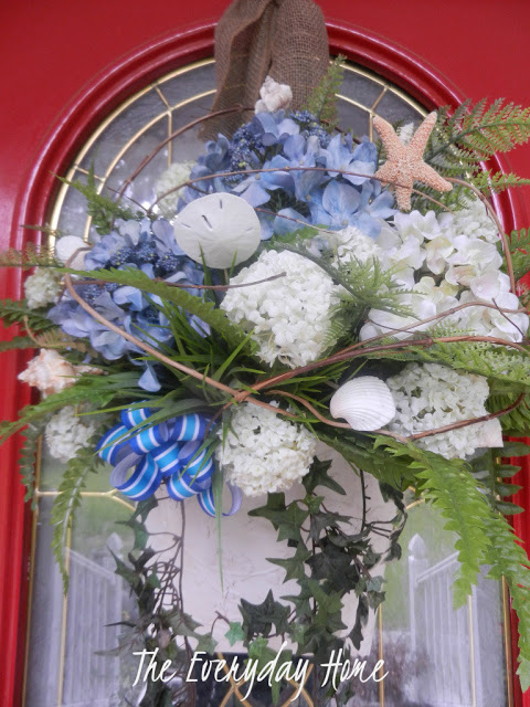 Hydrangea and Seashell Door Basket by The Everyday Home | www.everydayhomeblog.com