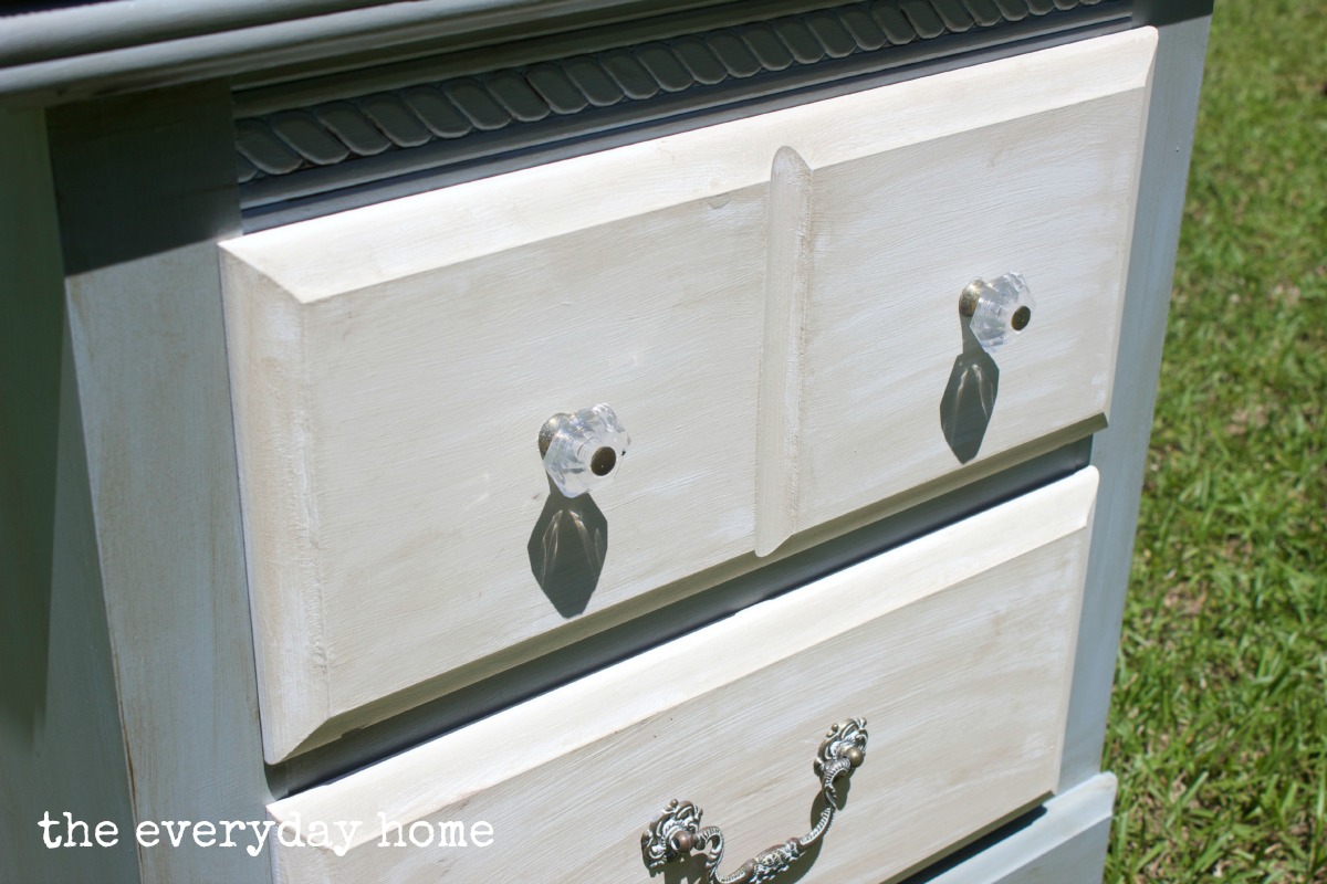 How-to-Create-a-Farmhouse-Nightstand-by-The-Everyday-Home-www.everydayhomeblog.com_