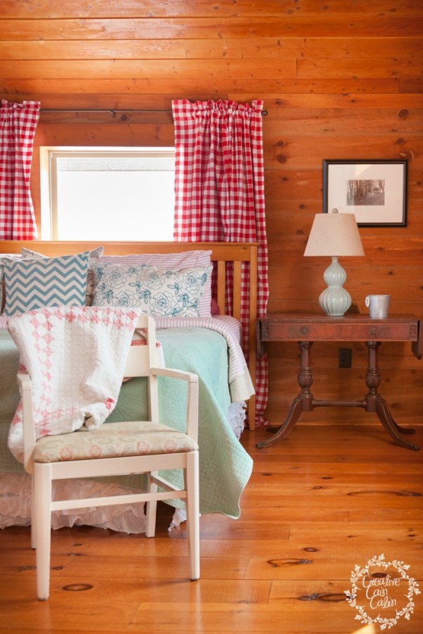 A Cabin Master Bedroom |The Everyday Home | www.everydayhomeblog.com
