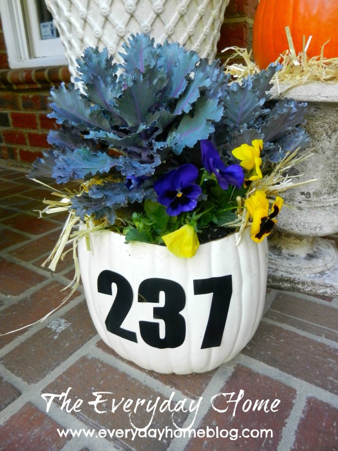 House Number Pumpkin Planter | The Everyday Home | www.everydayhomeblog.com
