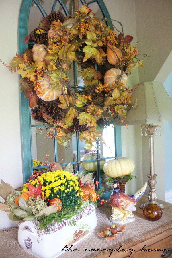 A Foyer Dressed for Fall | A Fall Tour | The Everyday Home | www.everydayhomeblog.com
