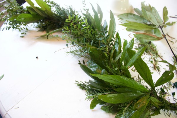 How to Make a Natural Evergreen Wreath - The Everyday Home