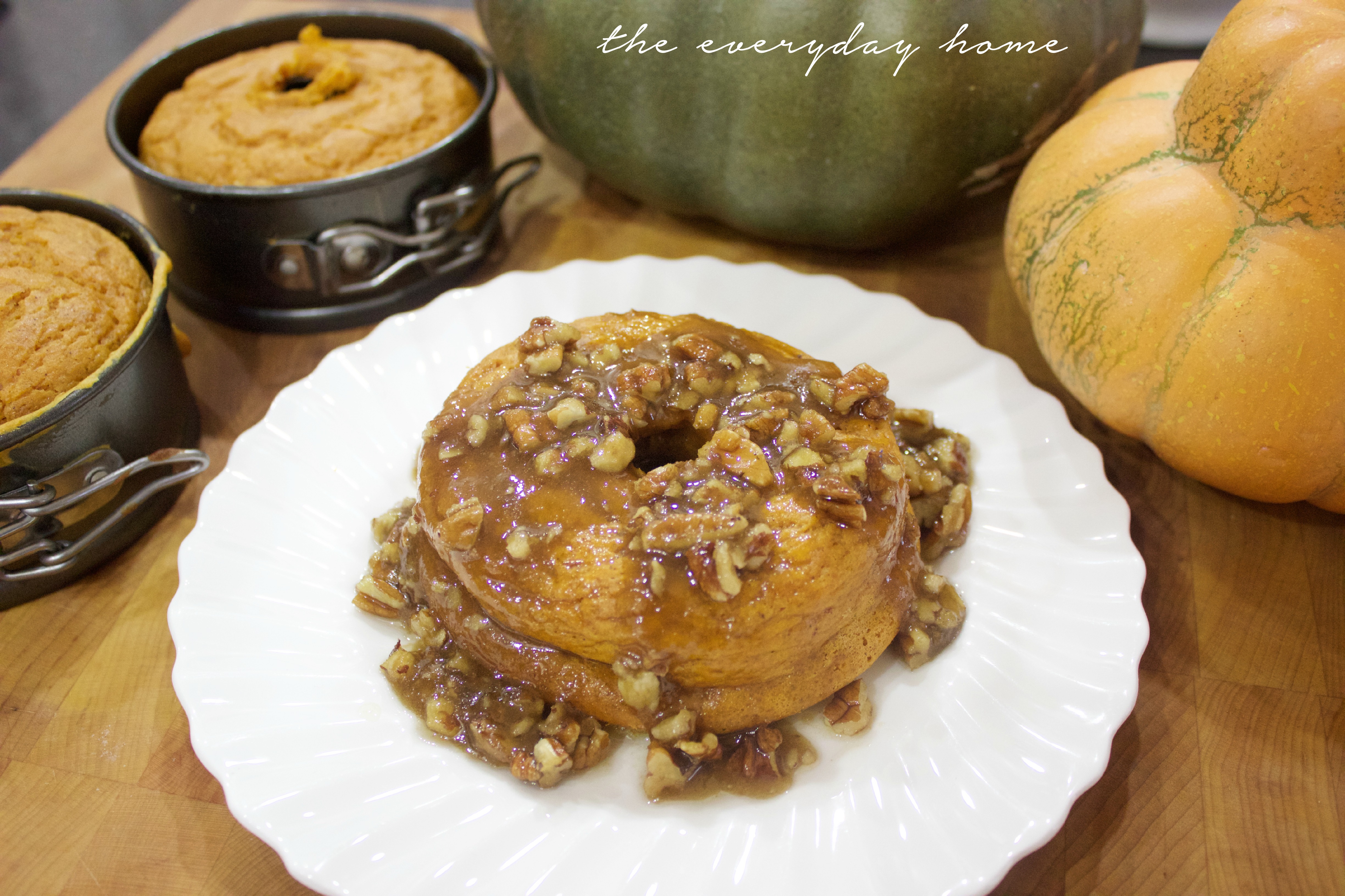 Pumpkin Pudding Cake Recipe | The Everyday Home | www.everydayhomeblog.com