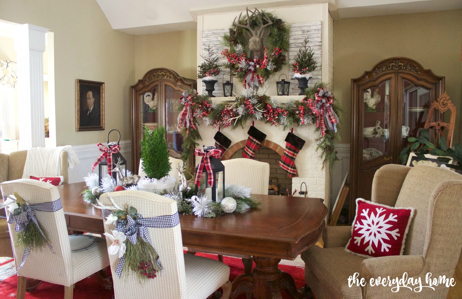 2015 Christmas Dining Room | The Everyday Home | www.everydayhomeblog.com