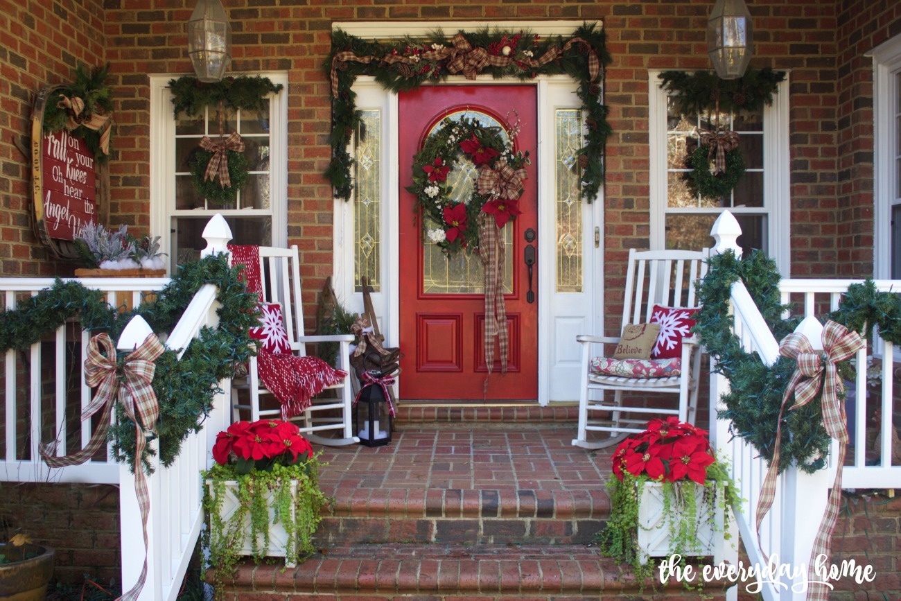 A Farmhouse Style Front Porch | 2015 Christmas Home Tour | The Everyday Home | www.everydayhomeblog.com