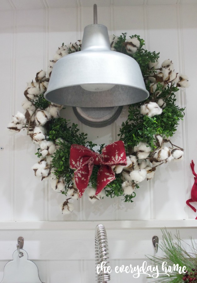 Cotton and Boxwood Wreath | 2015 Christmas Home Tour | The Everyday Home | www.everydayhomeblog.com