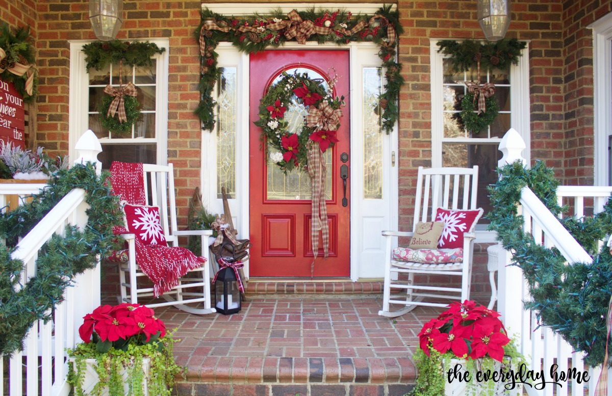 Southern Home Front Porch | 2015 Christmas Home Tour | The Everyday Home | www.everydayhomeblog.com