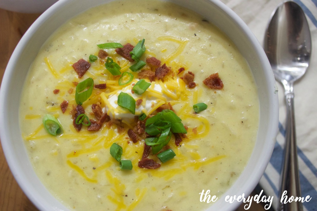 Crockpot Friendly Creamy Potato Soup | The Everyday Home | www.everydayhomeblog.com