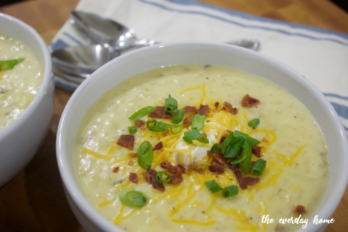 Homemade Creamy Potato Soup | The Everyday Home | www.evevrydayhomeblog.com