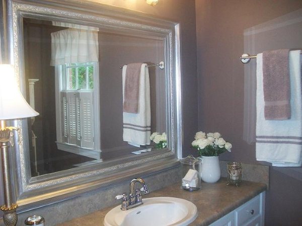 Guest Bathroom Painted in Wet Concrete by BM
