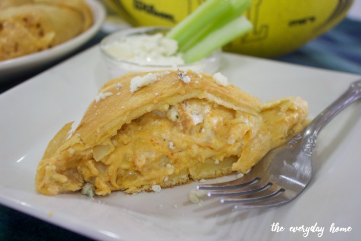 Buffalo Chicken Crescent Ring | The Everyday Home Blog