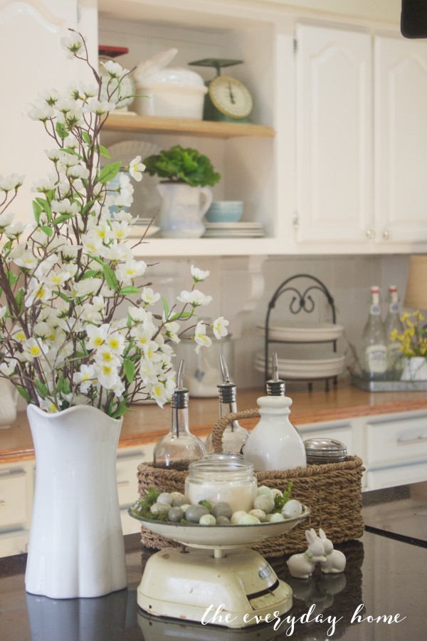 Spring Kitchen Tour | Spring Flowers | The Everyday Home