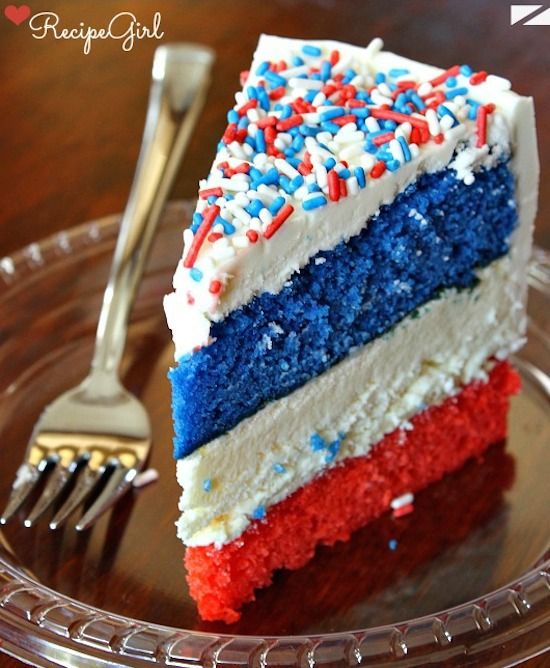 Red White & Blue Cheesecake | The Everyday Home
