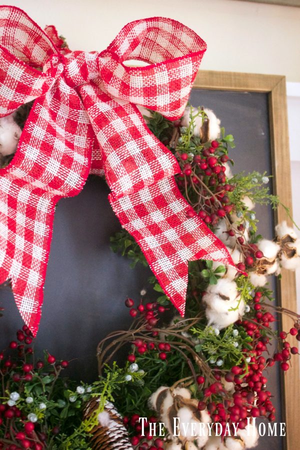an-old-fashioned-christmas-cotton-and-berry-wreath