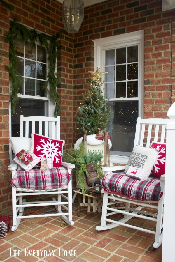 christmas-front-porch-rockers-and-tree
