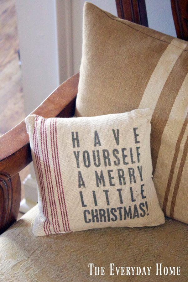 dining-room-buffet-for-christmas-pillow