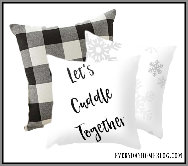 Four Free Winter Printables and Pillows | The Everyday Home | www.everydayhomeblog.com