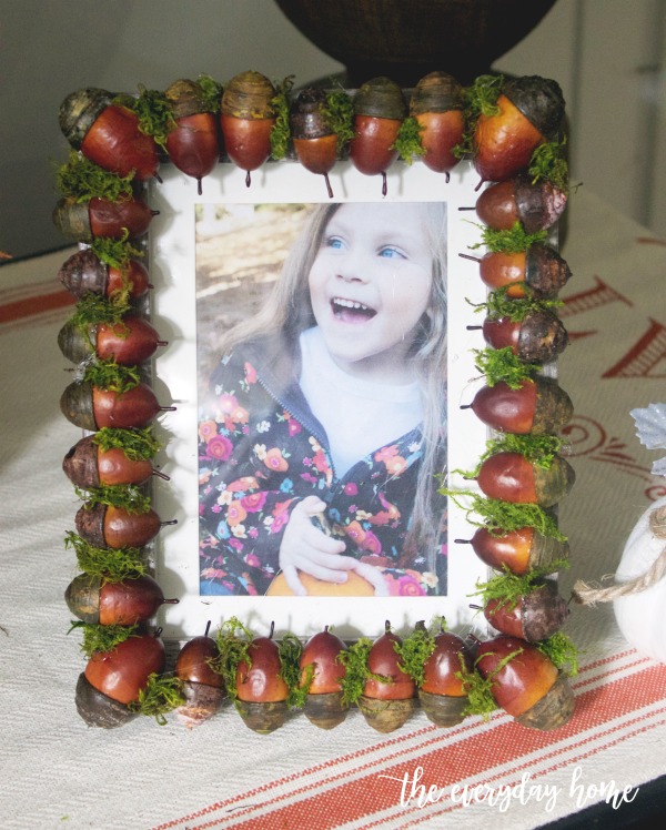 DIY Acorn and Moss Fall Picture Frame | The Everyday Home