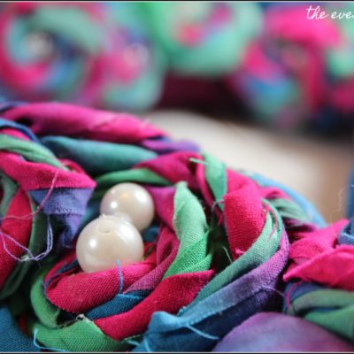 Homemade Valentine's Day Wreath Cloth Rosettes | the everyday home